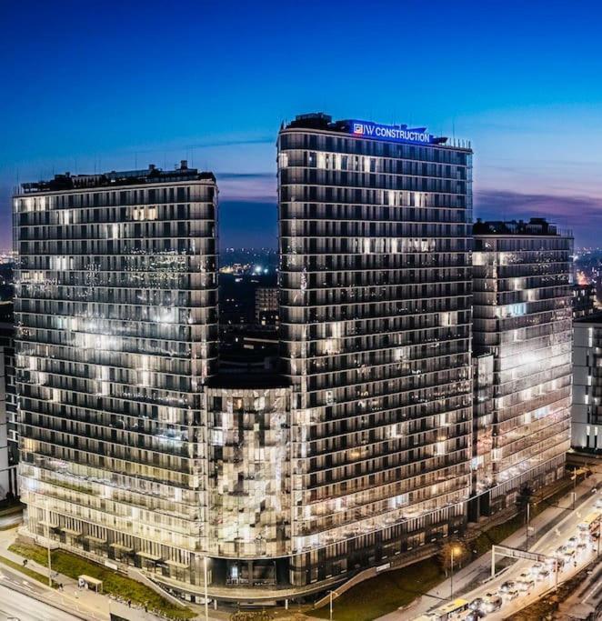 Gustowny Apartament Na Woli Warszawa Zewnętrze zdjęcie